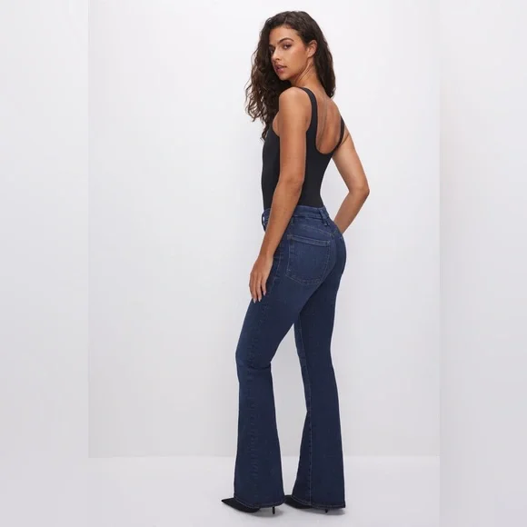 Good American Power Stretch Pull On Flare Jeans - Picture 4 of 7
